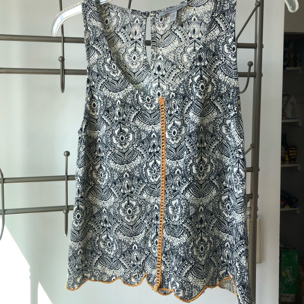 Navy and cream cropped top